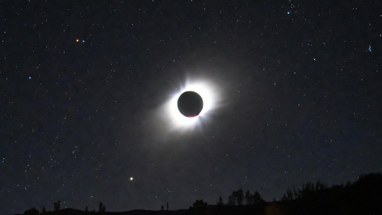 Solar Eclipse 2026 Guide For US Skywatchers